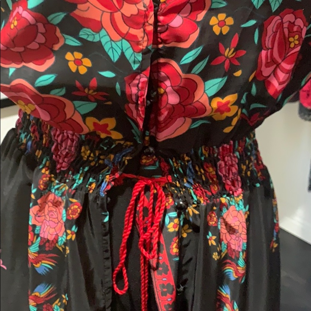 Beach Coverup - image 3